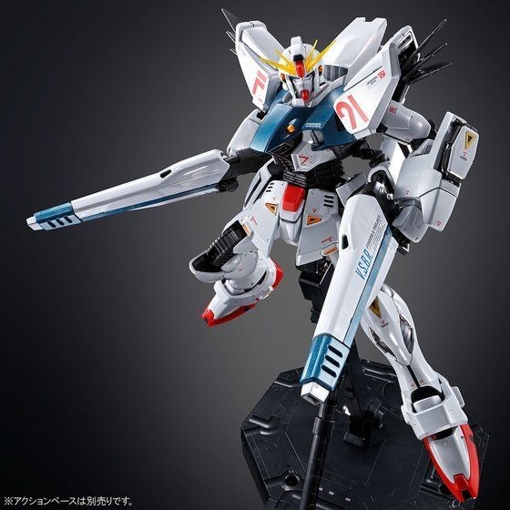 「MG 1/100 ガンダムF91 Ver.2.0［チタニウムフィニッシュ］」9,680円（税込）（C）創通・サンライズ