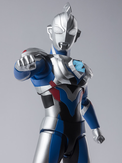 「S.H.Figuarts　ウルトラマンゼット オリジナル」（C）円谷プロ （C）ウルトラマンＺ製作委員会・テレビ東京