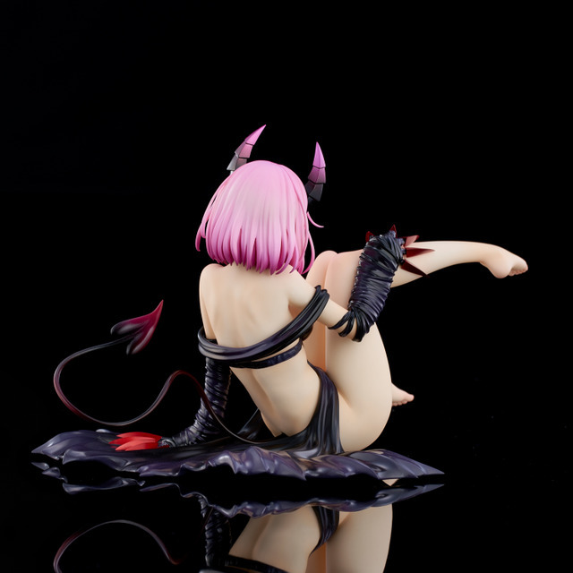 「To LOVEる-とらぶる-ダークネス モモ・ベリア・デビルーク ダークネスver. 1/6」15,000円（税別）（C） 矢吹健太朗・長谷見沙貴／集英社・とらぶるダークネス製作委員会