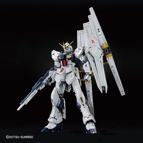 「RG 1/144 【ガンダムベース限定】 νガンダム［チタニウムフィニッシュ］」9,350円（税込）（C）創通・サンライズ