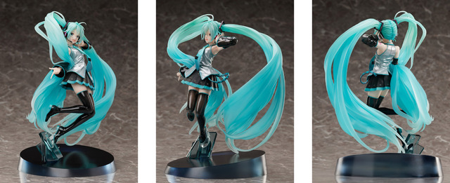 「初音ミク・クロニクル 1/7スケールフィギュア」22,000円（税込）Art by Rella（C）Crypton Future Media,INC.