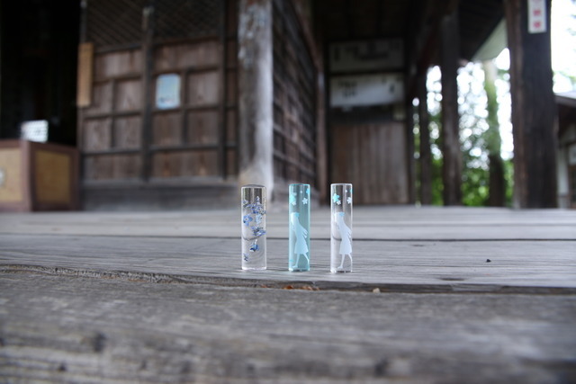 あの夏に咲く花 clear ver.・丸印15mm／あの夏に咲く花 blue ver.・丸印15mm／forget-me-not・丸印18mm（C）ANOHANA PROJECT