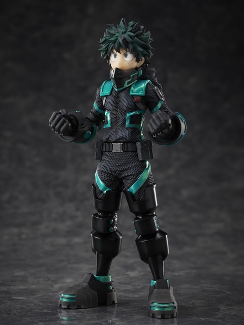 「1/8スケールフィギュア 緑谷出久 ステルスス―ツVer.」12,100円（税込）（C）2021「僕のヒーローアカデミア THE MOVIE」製作委員会（C）堀越耕平／集英社