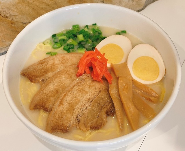 マチ★アソビCAFE『ぼくたちのリメイク』コラボカフェ　「いっしょじゃなかと！」 シノアキのうまかとよラーメン （C）木緒なち・KADOKAWA／ぼくたちのリメイク製作委員会