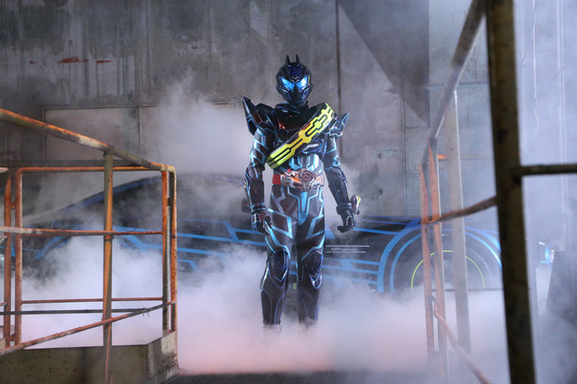 『仮面ライダードライブ サプライズ・フューチャー』（C）2015劇場版「ドライブ・ニンニンジャー」製作委員会（C）石森プロ・東映