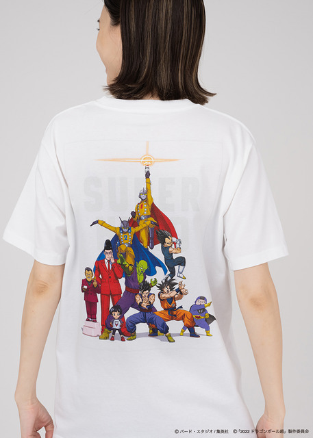 「スーパーヒーロー（ドラゴンボール超 スーパーヒーロー）コラボTシャツ」2,500円（税込）（C）バード・スタジオ／集英社（C）「２０２２ ドラゴンボール超」製作委員会