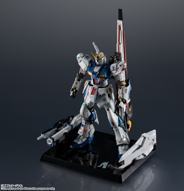 「超合金　RX-93ff νガンダム」24,000円（税別）（C）創通・サンライズ