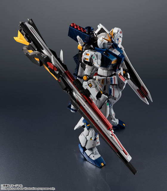 「超合金　RX-93ff νガンダム」24,000円（税別）（C）創通・サンライズ