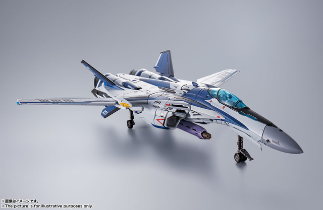 「DX超合金 VF-25メサイアバルキリー WORLDWIDE Anniv.」20,000円（税別）（C）2007 BIGWEST/MACROSS F PROJECT・MBS（C）2021 BIGWEST