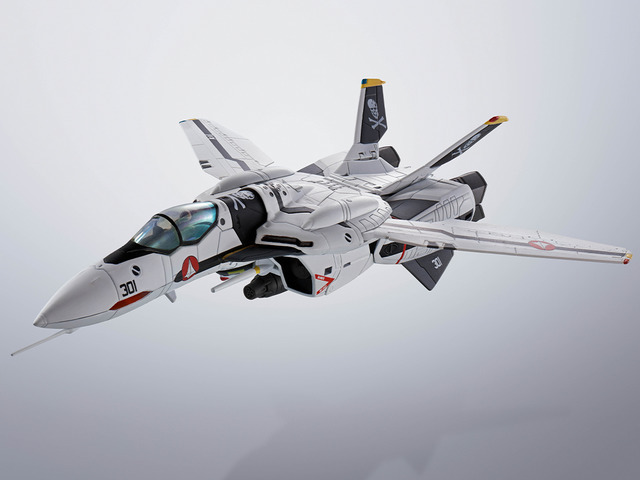 「HI-METAL R　VF-0S フェニックス（ロイ・フォッカー機）」15,400円（税込）（C）2002 BIGWEST