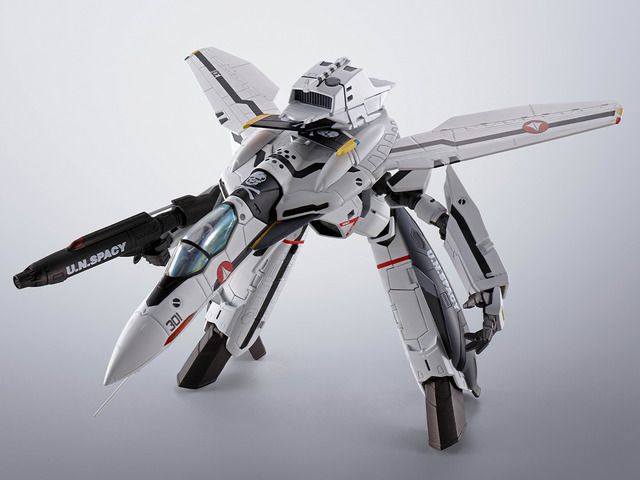 「HI-METAL R　VF-0S フェニックス（ロイ・フォッカー機）」15,400円（税込）（C）2002 BIGWEST