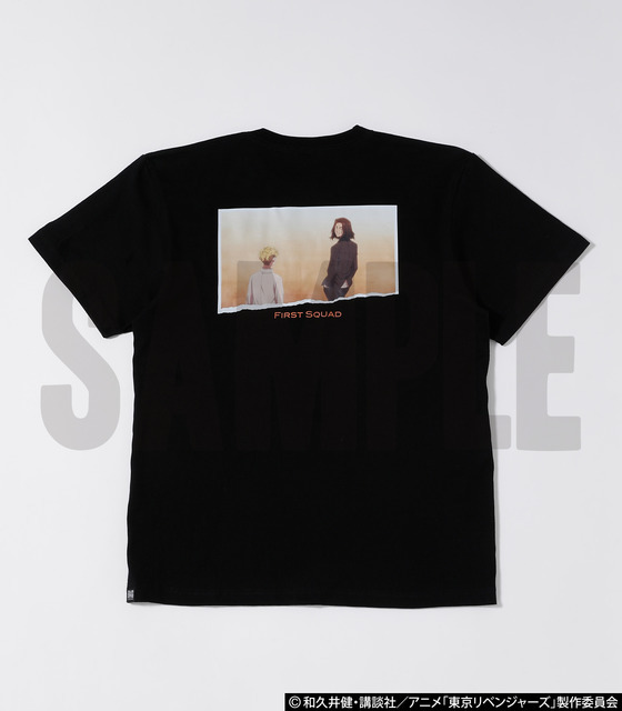 「場地＆千冬 SCENE PHOTO T」5,280円（税込）（C）和久井健・講談社／アニメ「東京リベンジャーズ」製作委員会