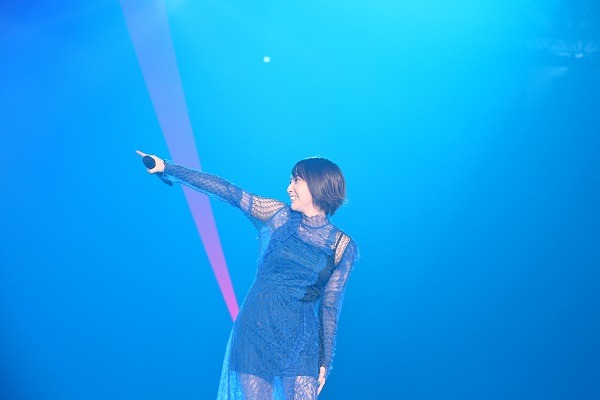 蒼き歌姫、4年ぶりにアニサマの舞台に立つ – 藍井エイルがサプライズで出演