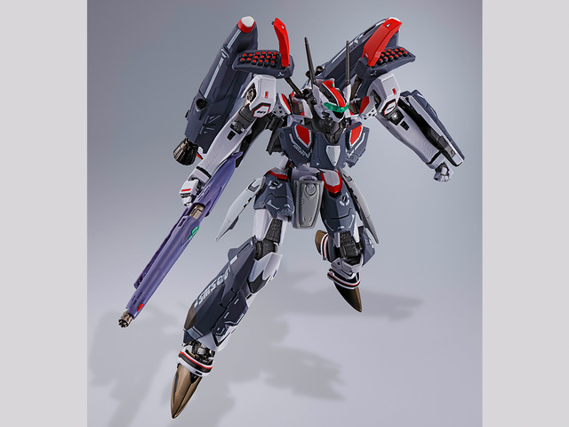 「DX超合金 VF-25F スーパーメサイアバルキリー（早乙女アルト機）リバイバルVer.」28,600円（税込）（C）2007 BIGWEST/MACROSS F PROJECT・MBS