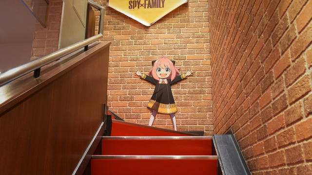 『SPY×FAMILY』×「バーガーキング」バーガーキング バーリント店（C）遠藤達哉／集英社・SPY×FAMILY製作委員会