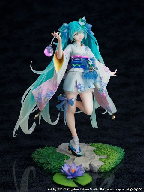 「初音ミク 真夏花火Ver. 1/7スケールフィギュア」32,780円（税込）Art by TID（C）Crypton Future Media,INC. www.piapro.net