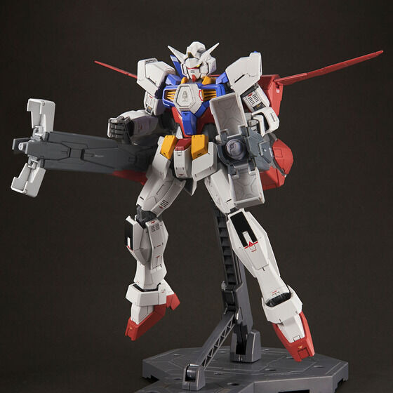 「MG 1/100 ガンダムAGE－1 フルグランサ [デザイナーズカラーVer．]」7,370円（税込）（C）創通・サンライズ