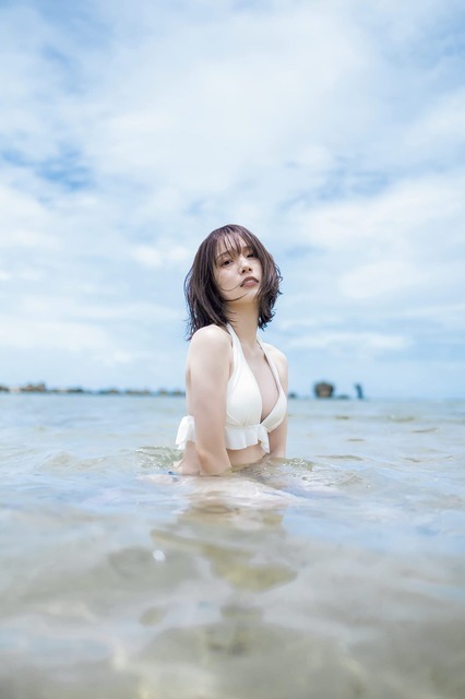 内田真礼1stフォトブック「まあやドキ(仮)」2,750円（税込）／Amazon商品ページより