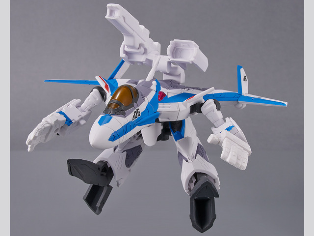 「VF-31J ジークフリード (ハヤテ・インメルマン機) with フレイア・ヴィオン」 4,950円（税10%込）（C)2015 BIGWEST