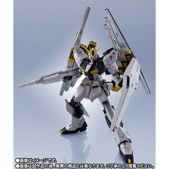 「METAL ROBOT魂 ＜SIDE MS＞ νガンダム（ダブル・フィン・ファンネル装備型）」17,050円（税込）（C）創通・サンライズ