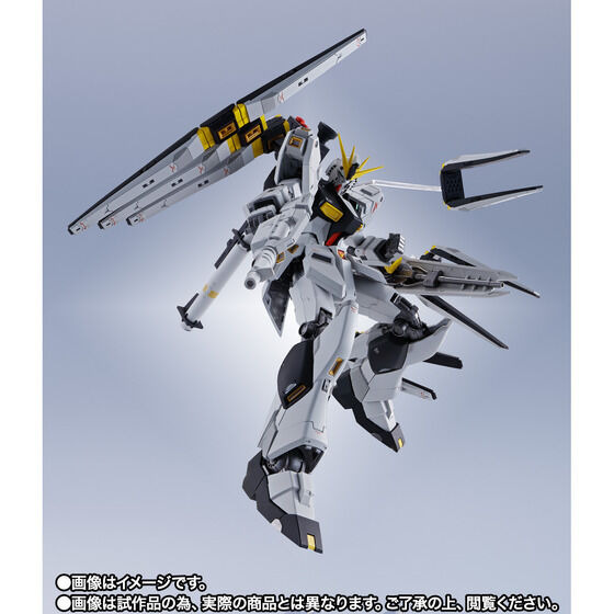 「METAL ROBOT魂 ＜SIDE MS＞ νガンダム（ダブル・フィン・ファンネル装備型）」17,050円（税込）（C）創通・サンライズ