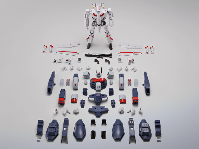 『超時空要塞マクロス』「VF-1J アーマードバルキリー（一条輝機）リバイバルVer.」13,200円（税込）（C）1982 BIGWEST