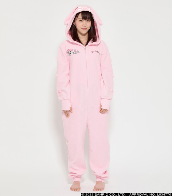 サンリオキャラクターズ×R4G「ゲーミングウェア」マイメロディ 14,300円（税込）（C）2023 SANRIO CO., LTD. APPROVAL NO. L636956