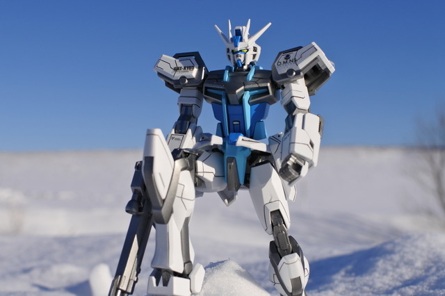 「EG ストライクガンダム」スノーイメージカラー塗装◎制作・撮影：降月海弥