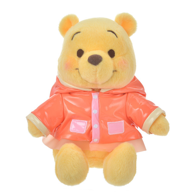 「プーさん ぬいぐるみ Rain Style」（C）Disney （C）Disney. Based on the “Winnie the Pooh” works by A.A. Milne and E.H. Shepard.