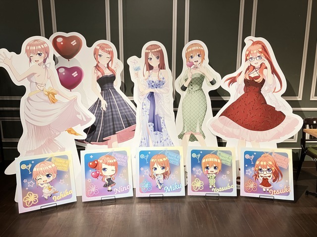 「映画『五等分の花嫁』～Sweet Dreams & Memories～」店舗内イメージ（C）春場ねぎ・講談社／映画「五等分の花嫁」製作委員会