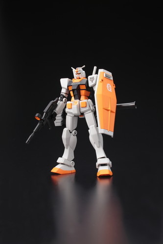 「機動戦士ガンダム」40周年を記念したさまざまなコラボレーションガンプラの発売が決定