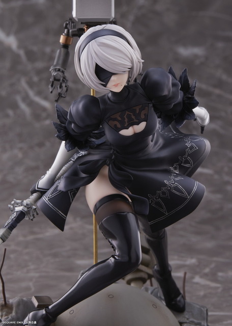 「2B 1/7スケールフィギュア」通常版18,000円（税込）／豪華版26,000円（税込）（C）SQUARE ENIX／人類会議