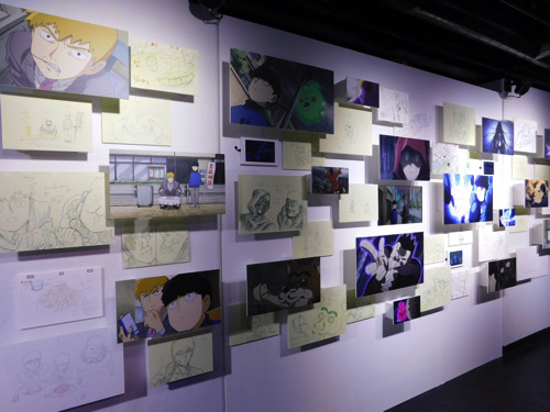“霊とか相談所”の霊幻デスクも再現！「モブサイコ100 II 」展示会が渋谷で開催