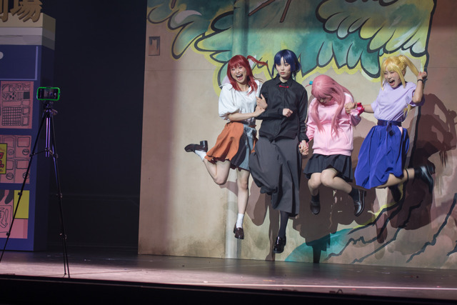 舞台「LIVE STAGE『ぼっち・ざ・ろっく！』」がTHEATER MILANO-Zaにて公演（C）はまじあき／芳文社・アニプレックス（C）LIVE STAGE「ぼっち・ざ・ろっく！」製作委員会