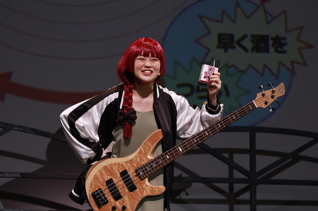 舞台「LIVE STAGE『ぼっち・ざ・ろっく！』」より公式写真（C）はまじあき／芳文社・アニプレックス（C）LIVE STAGE「ぼっち・ざ・ろっく！」製作委員会