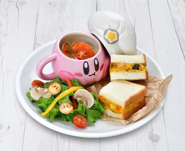 『星のカービィ』「カービィカフェ」「まんぷく！秋の彩りプレート ～サーモンクリームパスタ＆かぼちゃサラダサンド～」1,738円（税込）（C）Nintendo / HAL Laboratory, Inc.