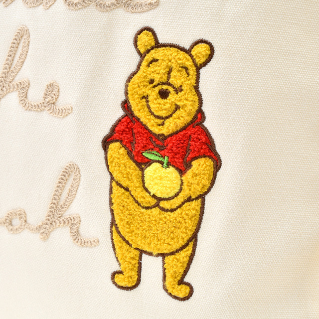 ディズニー『くまのプーさん』「YUZU POOH」イメージ（C）Disney. Based on the “Winnie the Pooh” works by A.A. Milne and E.H. Shepard.