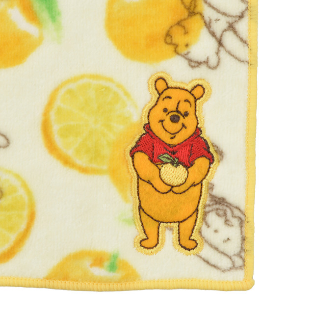 ディズニー『くまのプーさん』「YUZU POOH」イメージ（C）Disney. Based on the “Winnie the Pooh” works by A.A. Milne and E.H. Shepard.