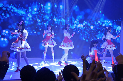 映像・光・歌・ダンスがひとつとなり会場に魔法がかかるー『ラピスリライツ』AnimeJapan2019スペシャルステージ【レポート】