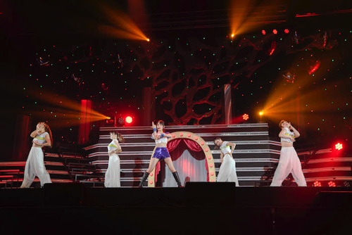 大人になった小倉唯の「Step Apple」ツアーファイナルが幕張メッセで開催「これからも私と一緒に“ステップアップル”してくれますか？」【レポート】