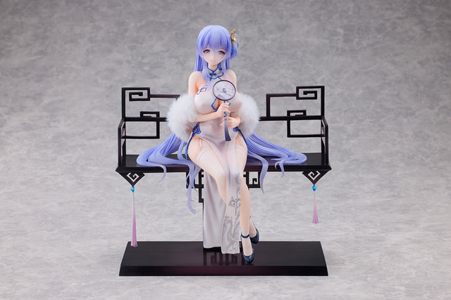 「アズールレーン ロドニー ～完璧な佳人ver.～ 1/7スケール 完成品フィギュア」26,400円（税込）（C）2017 Manjuu Co.， Ltd. ＆ YongShi Co.， Ltd. All Rights Reserved.（C）2017 Yostar， Inc. All Rights Reserved.