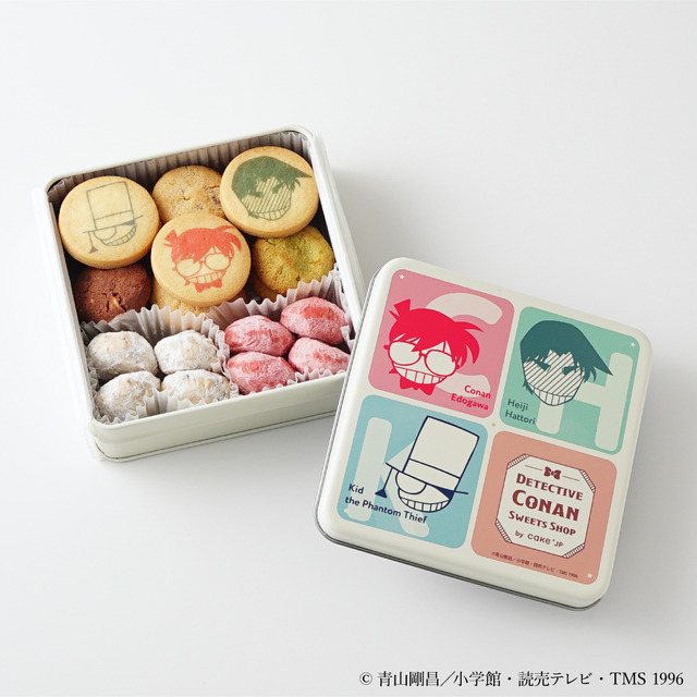 『名探偵コナン』「Detective Conan Sweets Shop by Cake.jp」オリジナルクッキー缶（アイコンマーク）（C）2024 青山剛昌／名探偵コナン製作委員会（C）青山剛昌／小学館・読売テレビ・TMS 1996