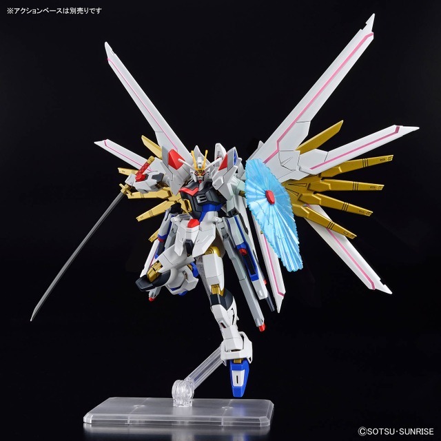 「HG 1/144 マイティーストライクフリーダムガンダム」2,970円（税込）（C）創通・サンライズ