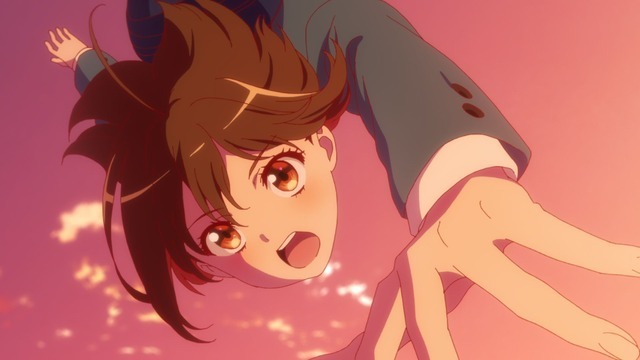 『菜なれ花なれ』第1話「抱え込み１回宙返り1回ひねり開脚一回伸身1回ひねり」先行場面カット（C）なれなれプロジェクト/菜なれ花なれ製作委員会