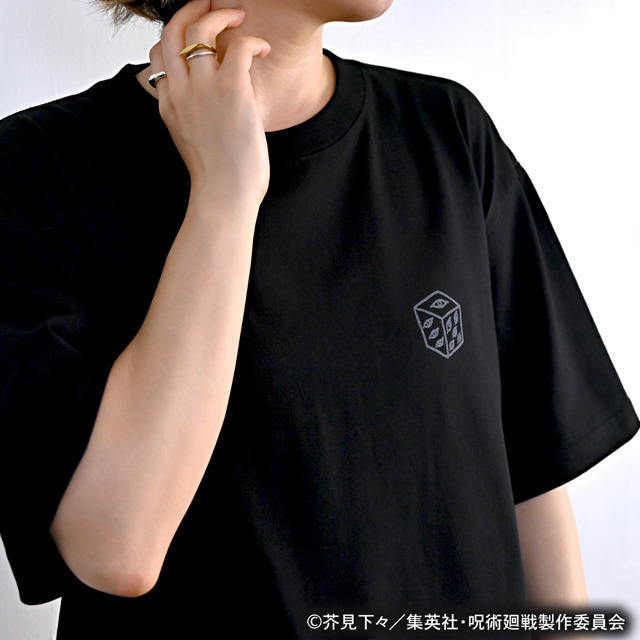 『呪術廻戦』×ビィズニィズ「ビッグTシャツ（獄門疆）」（C）芥見下々/集英社・呪術廻戦製作委員会