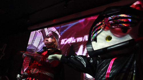 DJシャアザー＆DJ Hello Kitty一夜限りの夢の競演！「ガンダムvsハローキティDJナイト」開催【レポート】