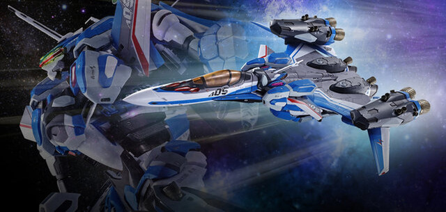 「DX超合金 VF-31J スーパージークフリード（ハヤテ・インメルマン機）リバイバルVer.」33,000円（税込）（C）2015 BIGWEST