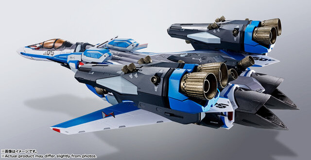 「DX超合金 VF-31J スーパージークフリード（ハヤテ・インメルマン機）リバイバルVer.」33,000円（税込）（C）2015 BIGWEST