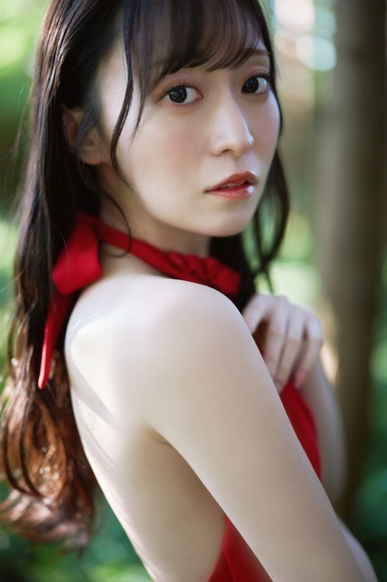 石飛恵里花写真集「どのえりか？」ゲーマーズ（C）donoerika