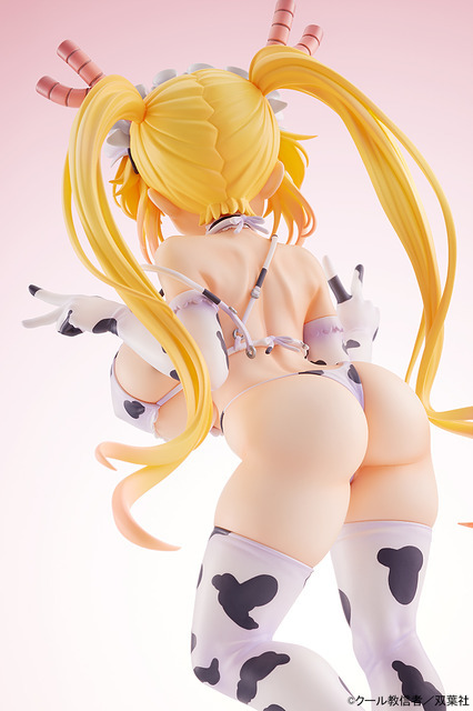 『小林さんちのメイドラゴン』トール 牛柄ビキニVer.（C）クール教信者／双葉社